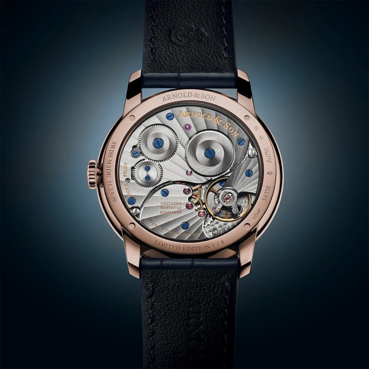 Watches & Wonders 2026 : la HM Pietersite de Arnold & Son réinterprète l'héritage maritime avec une pierre rare