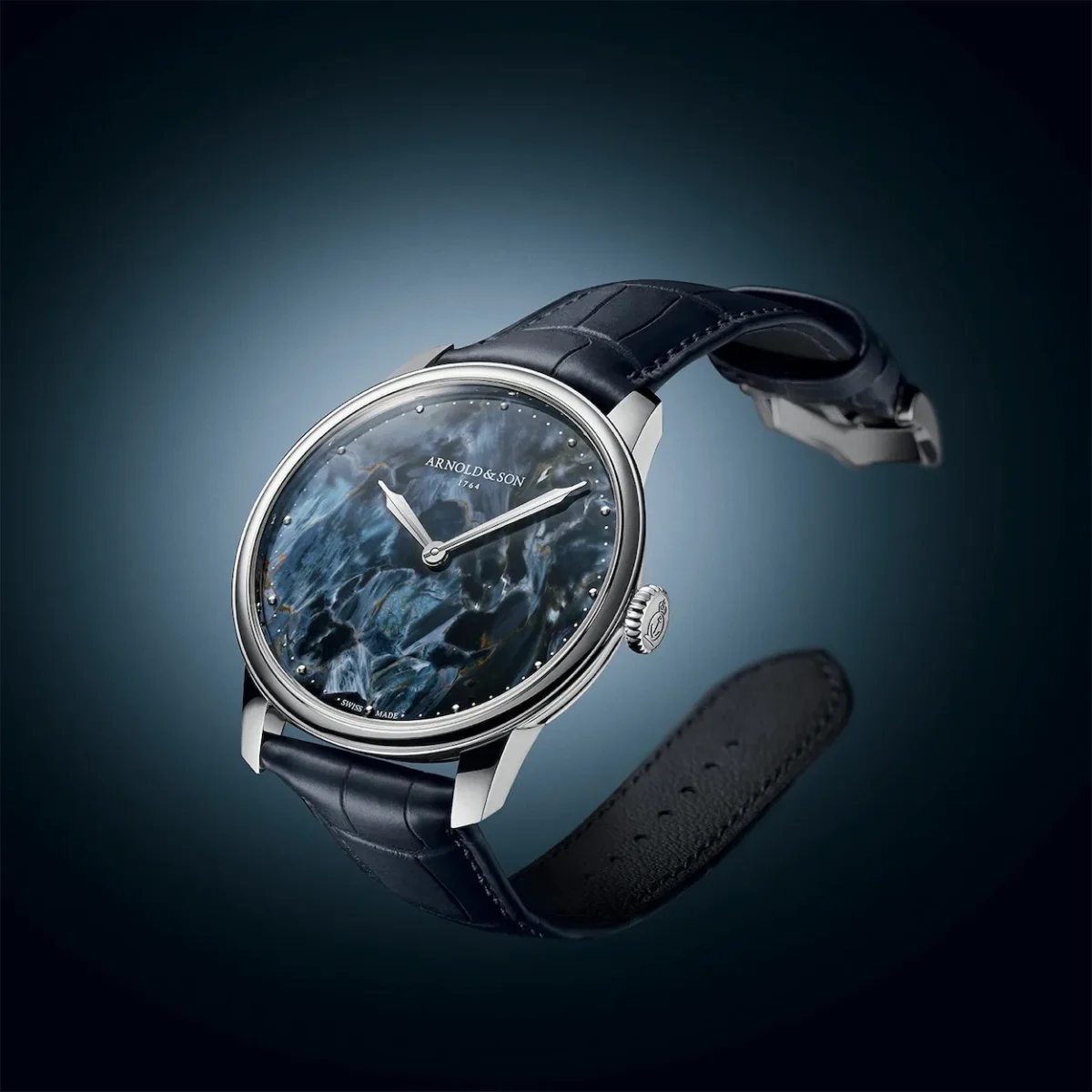 Watches & Wonders 2026 : la HM Pietersite de Arnold & Son réinterprète l'héritage maritime avec une pierre rare