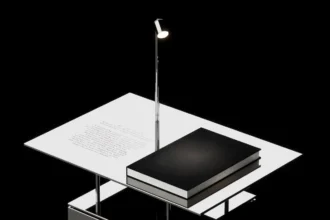 À la Milan Design Week 2026, Jil Sander mise sur le livre pour ralentir le regard et l’époque