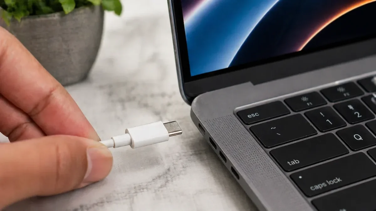 Le port de recharge USB-C est désormais obligatoire pour tous les ordinateurs portables vendus dans l'Hexagone