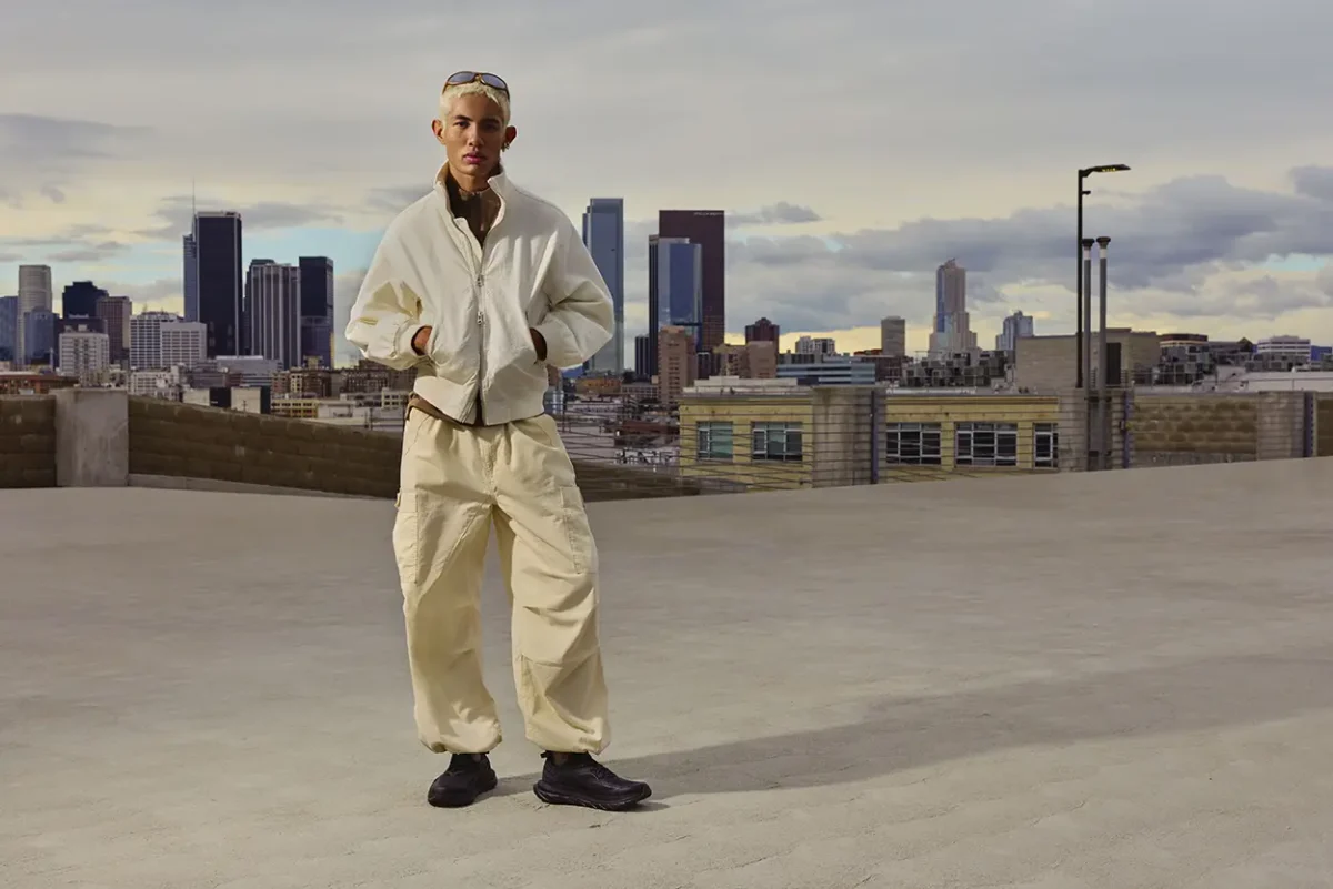 La nouvelle HOKA Mach Remastered réussit son virage urbain sans perdre son ADN