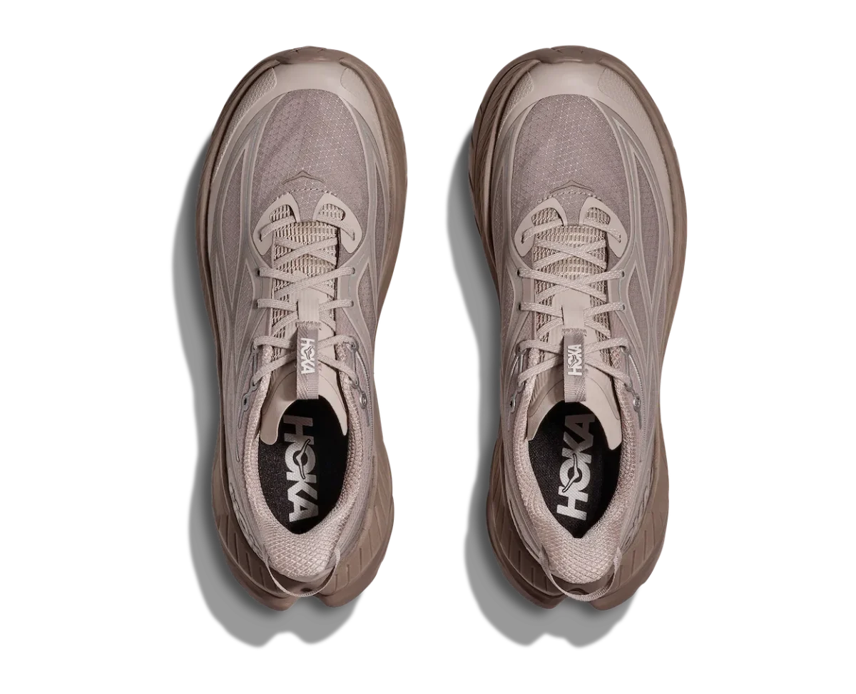 La nouvelle HOKA Mach Remastered réussit son virage urbain sans perdre son ADN