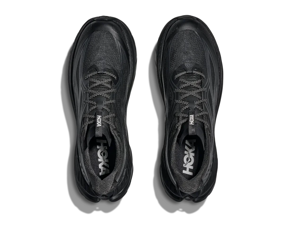 La nouvelle HOKA Mach Remastered réussit son virage urbain sans perdre son ADN