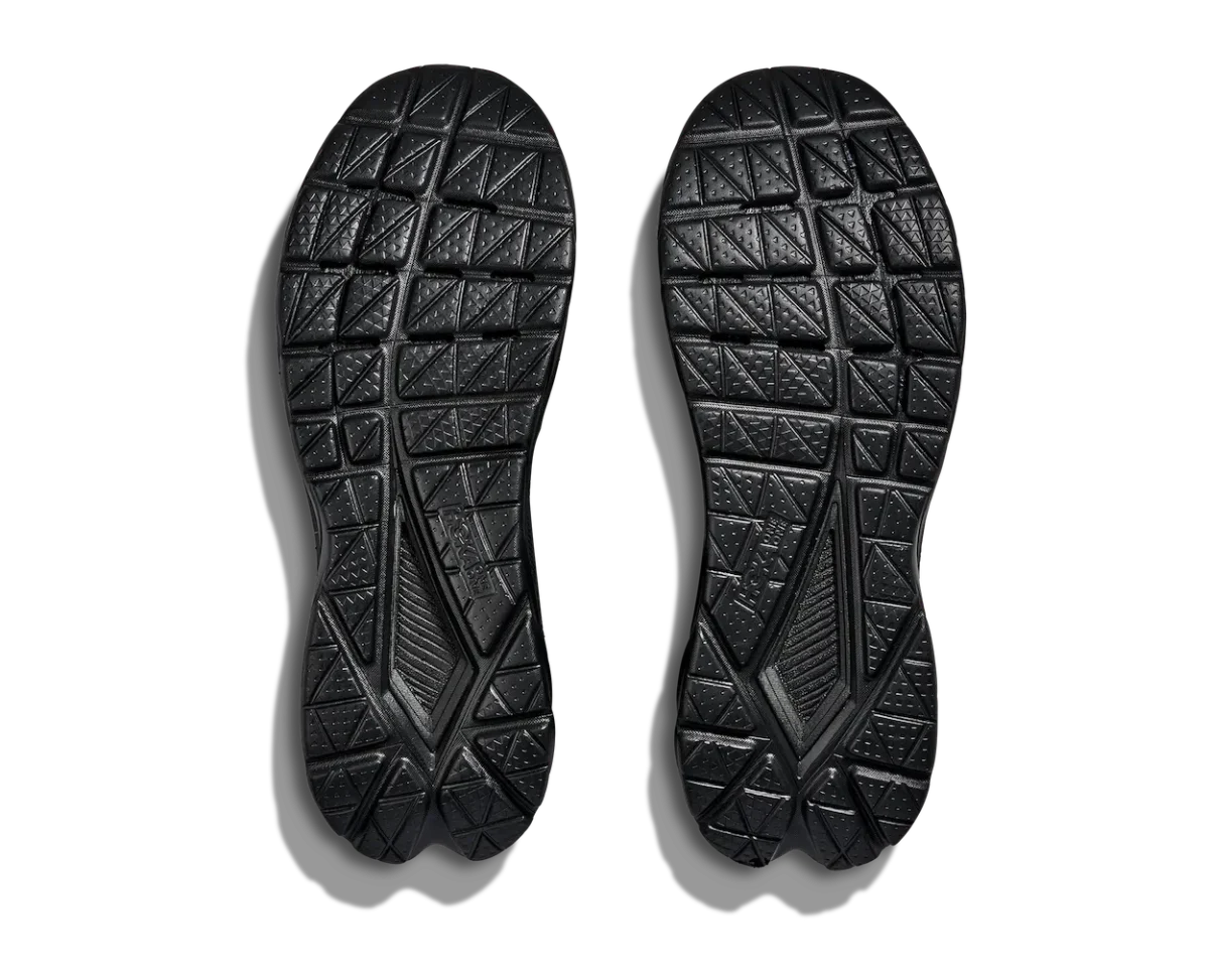 La nouvelle HOKA Mach Remastered réussit son virage urbain sans perdre son ADN