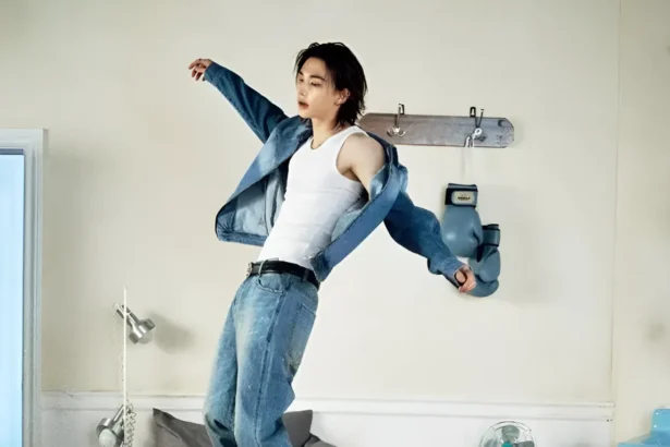 Hyunjin incarne la campagne Guess printemps/été 2026 avec une vision renouvelée du denim
