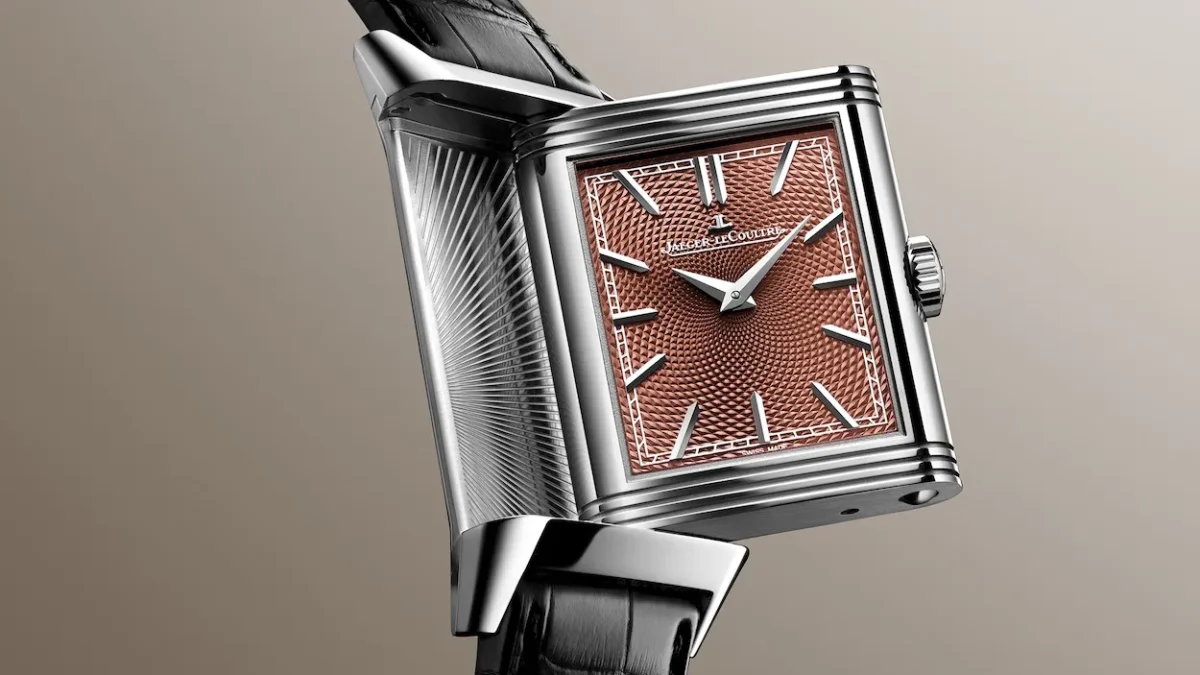 Jaeger LeCoultre Reverso Tribute Enamel Hokusai Waterfalls 4 Les Jaeger-LeCoultre Reverso Tribute Enamel Hokusai Waterfalls achèvent un hommage unique à l’art japonais