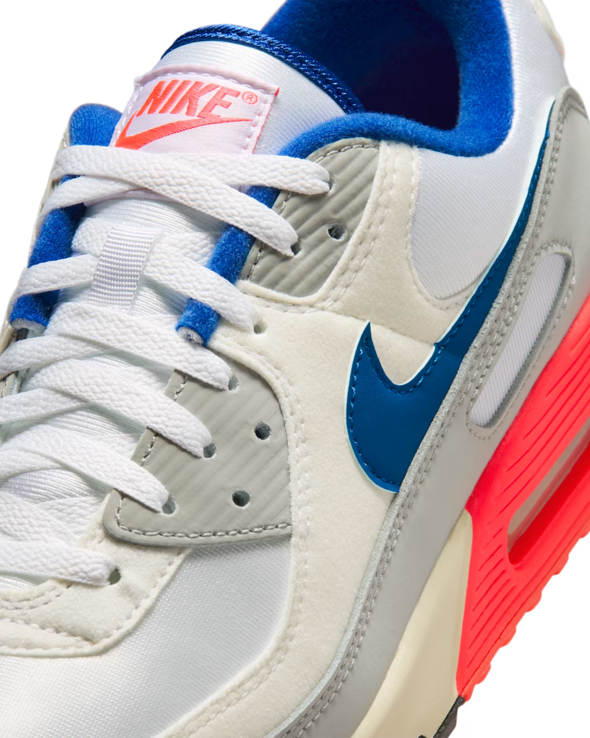 La Nike Air Max 90 « Ultramarine » 2026 rend un hommage inédit à la mythique Air Max 180