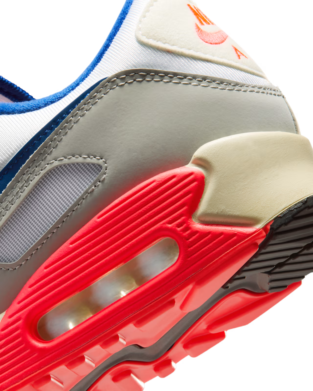 La Nike Air Max 90 « Ultramarine » 2026 rend un hommage inédit à la mythique Air Max 180