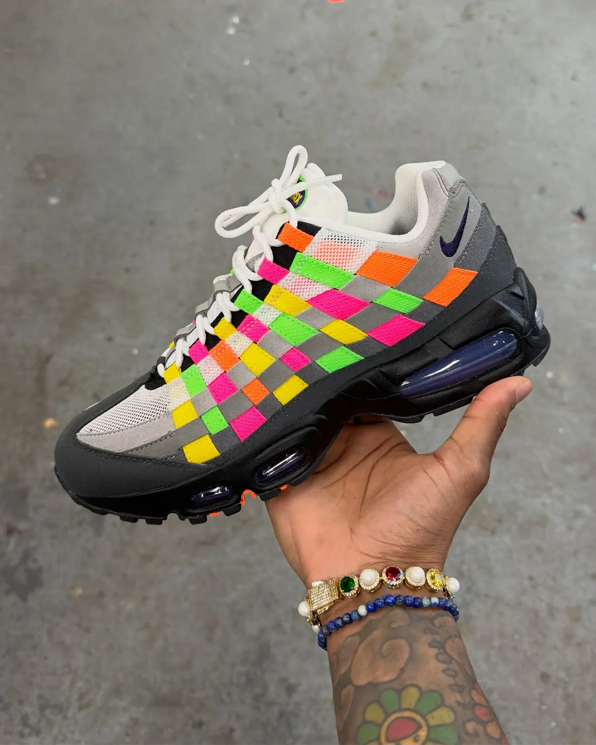 Nike Air Max 95 Woven Multicolor 1 Nike Air Max 95 Woven « Multicolor » relance une icône avec une approche tissée audacieuse
