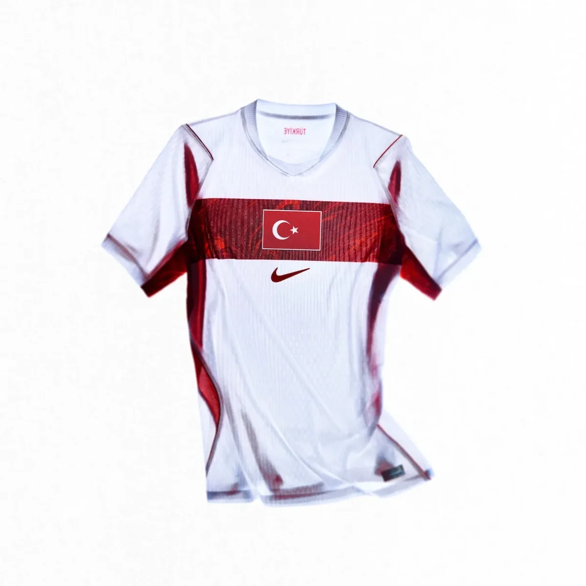 Nike Football Tenues de lequipe de Turquie Mondial 2026 5 Pour le Mondial 2026, Nike habille l'équipe de Turquie avec une collection inspirée de l'art de l'Ebru