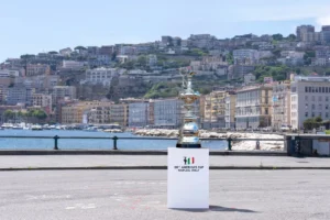 OMEGA devient le chronométreur officiel de la 38e America’s Cup à Naples en 2027