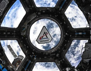 L'OMEGA Speedmaster X-33 s'envole avec la mission Artemis II de la NASA autour de la Lune