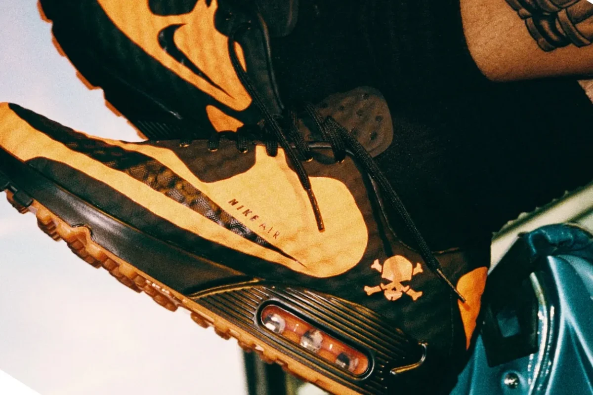 Le pack Nike Mad 90 revisite les crampons de football légendaires sur l'Air Max 90