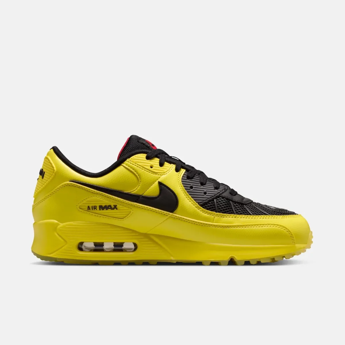 Le pack Nike Mad 90 revisite les crampons de football légendaires sur l'Air Max 90