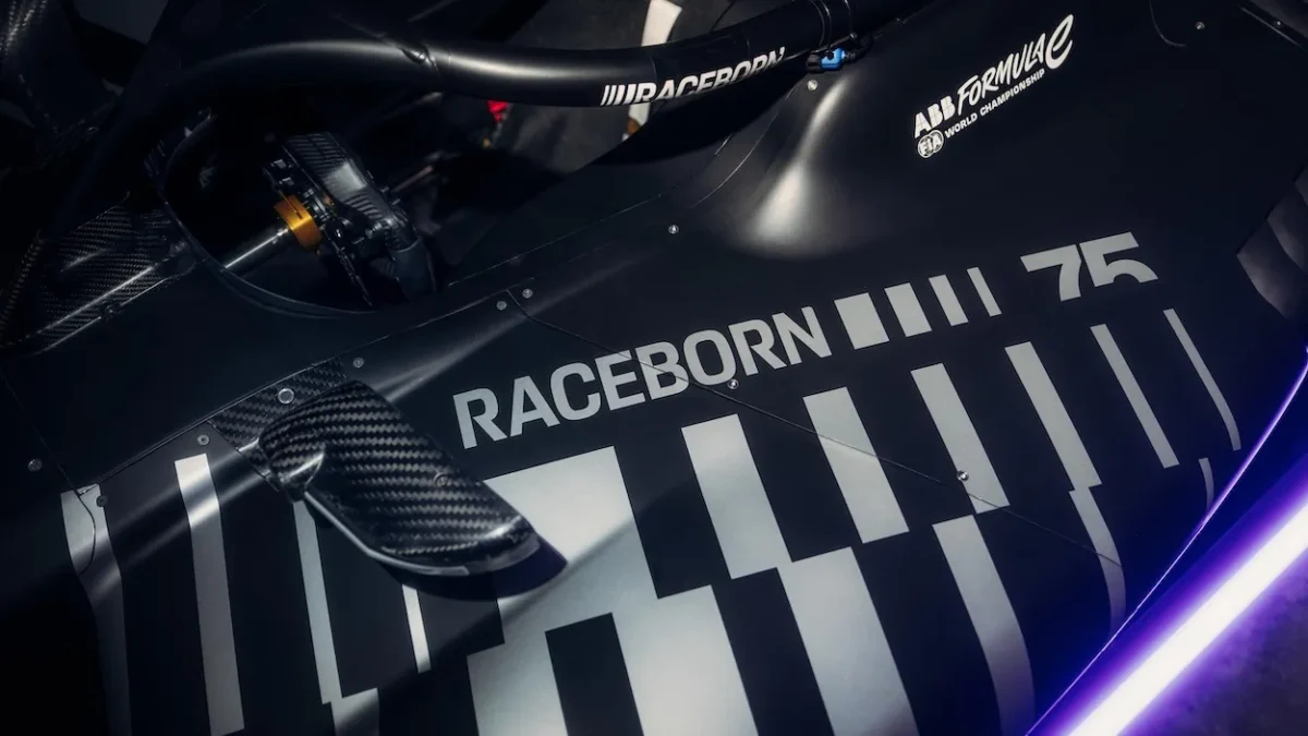 Porsche dévoile la Formula E race car 975 RSE pour dominer l'ère des monoplaces GEN4