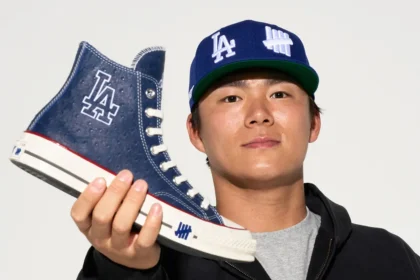 La nouvelle Converse Chuck 70 « LA Dodgers » signée UNDEFEATED célèbre le titre mondial de Los Angeles