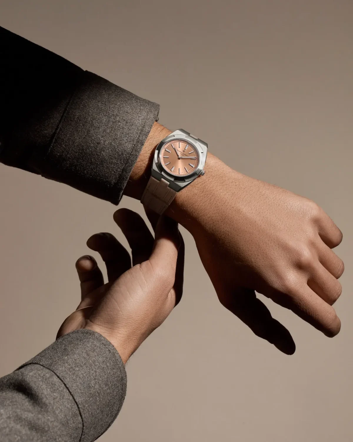 Watches and Wonders 2026 - Vacheron Constantin dévoile le Calibre 2550 pour réinventer l'Overseas ultra-plate