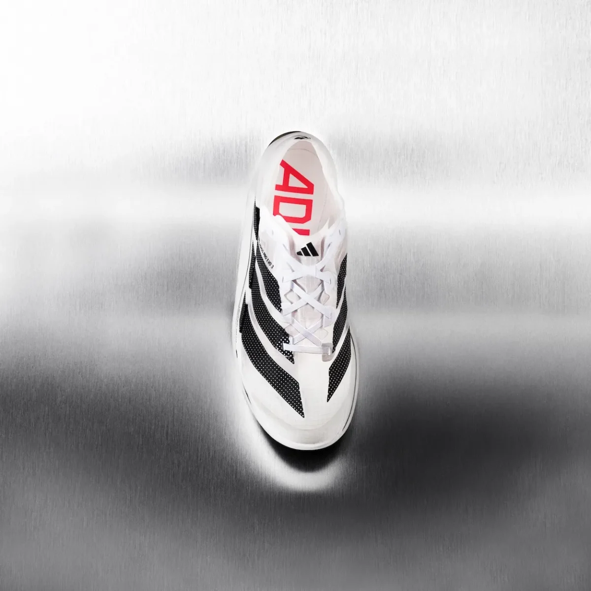 L'adidas Adizero Adios Pro Evo 3 passe sous la barre des 100 grammes pour révolutionner le marathon