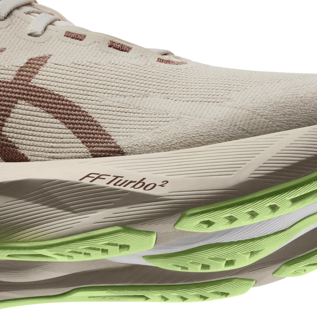 ASICS NOVABLAST 6 4 ASICS NOVABLAST 6, la maturité d'une référence qui réinvente le rebond