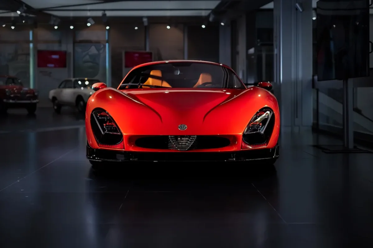 Alfa Romeo 33 Stradaled, l’art italien de la supercar retrouve sa noblesse