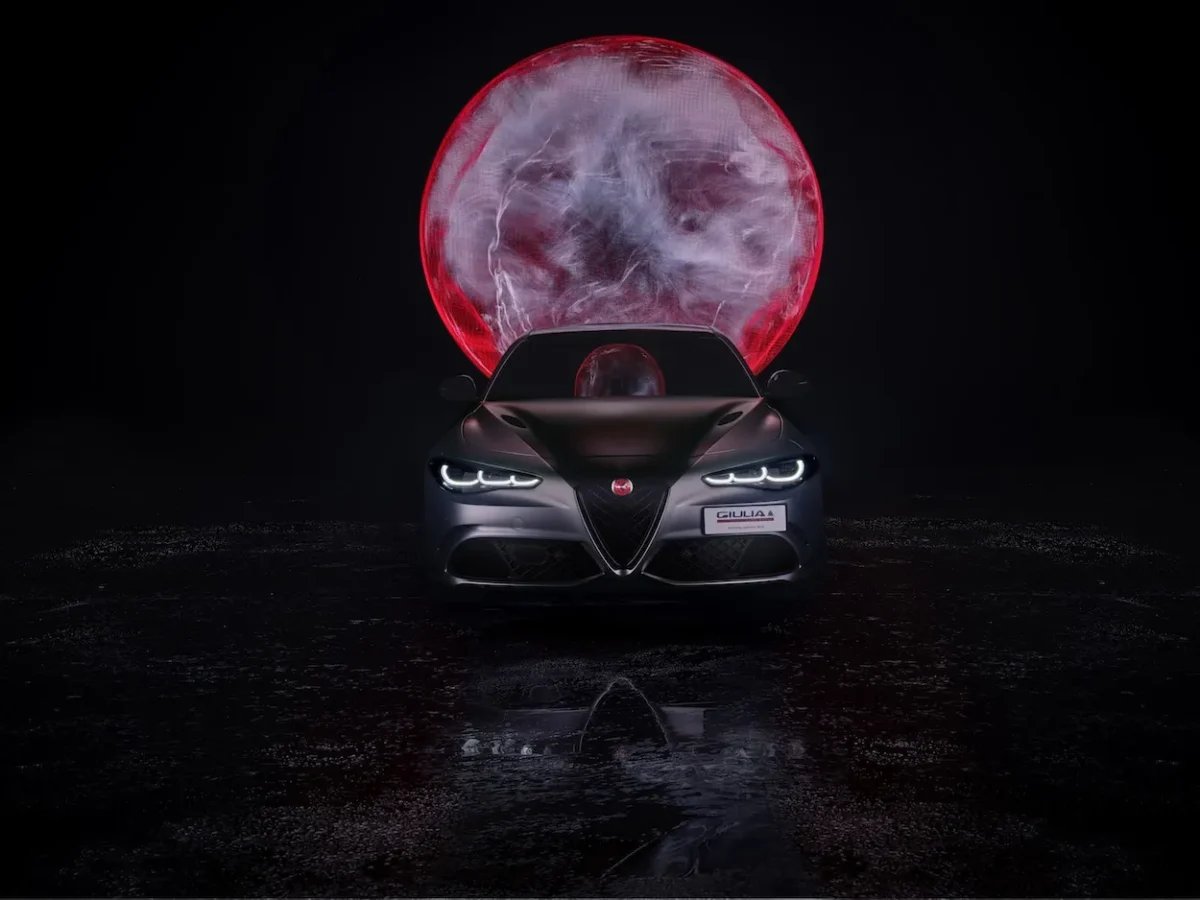 Alfa Romeo Giulia Quadrifoglio Luna Rossa, l'insolente fusion de l'asphalte et des foils