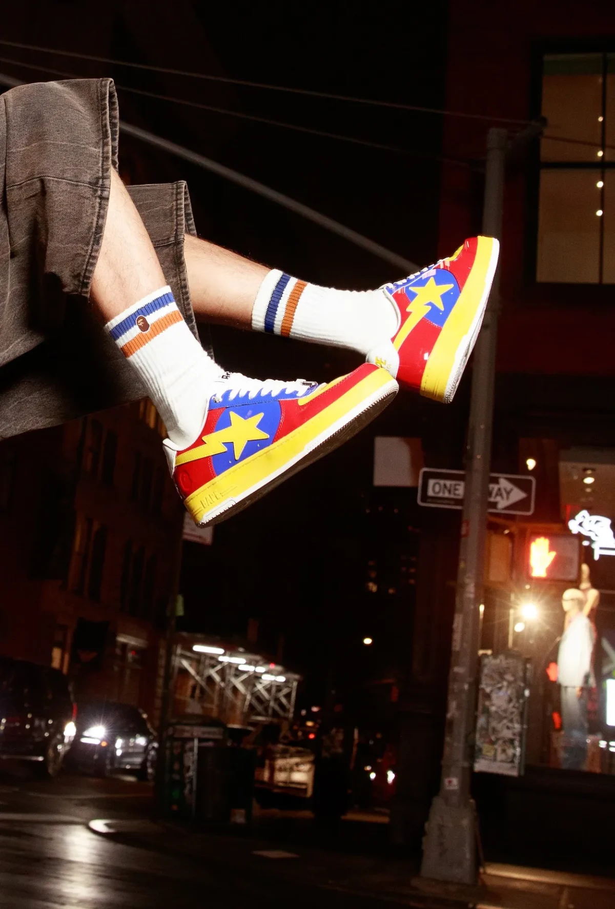 BAPE relance la BAPE STA 4 La BAPE STA revient et n'a rien oublié de son insolence passée
