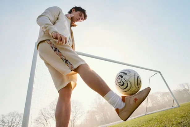 Burberry célèbre la culture du football avec sa campagne automne 2026 « A Good Sport »