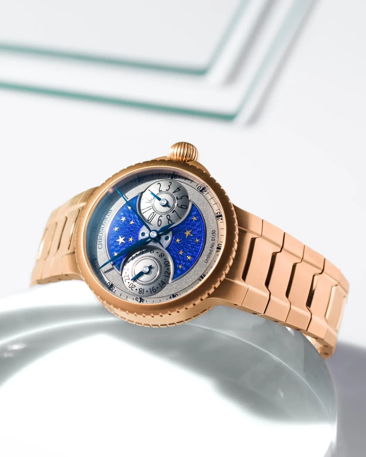 L'art céleste de la Chronoswiss PULSE GMT Enamel Sky Gold, entre or massif et émail paillonné