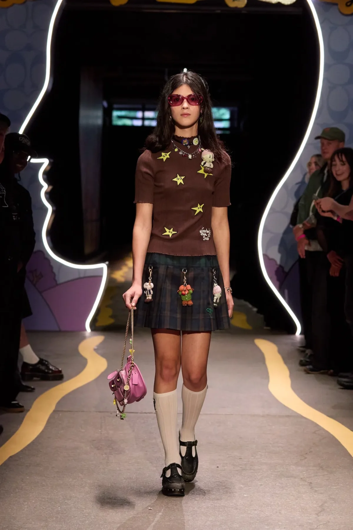 Coach et Brain Dead signent la collab la plus audacieuse de la saison au parfum de nostalgie