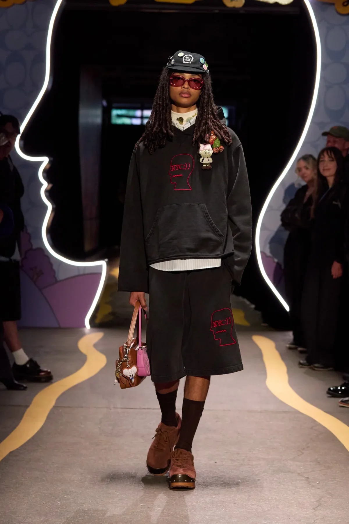 Coach et Brain Dead signent la collab la plus audacieuse de la saison au parfum de nostalgie