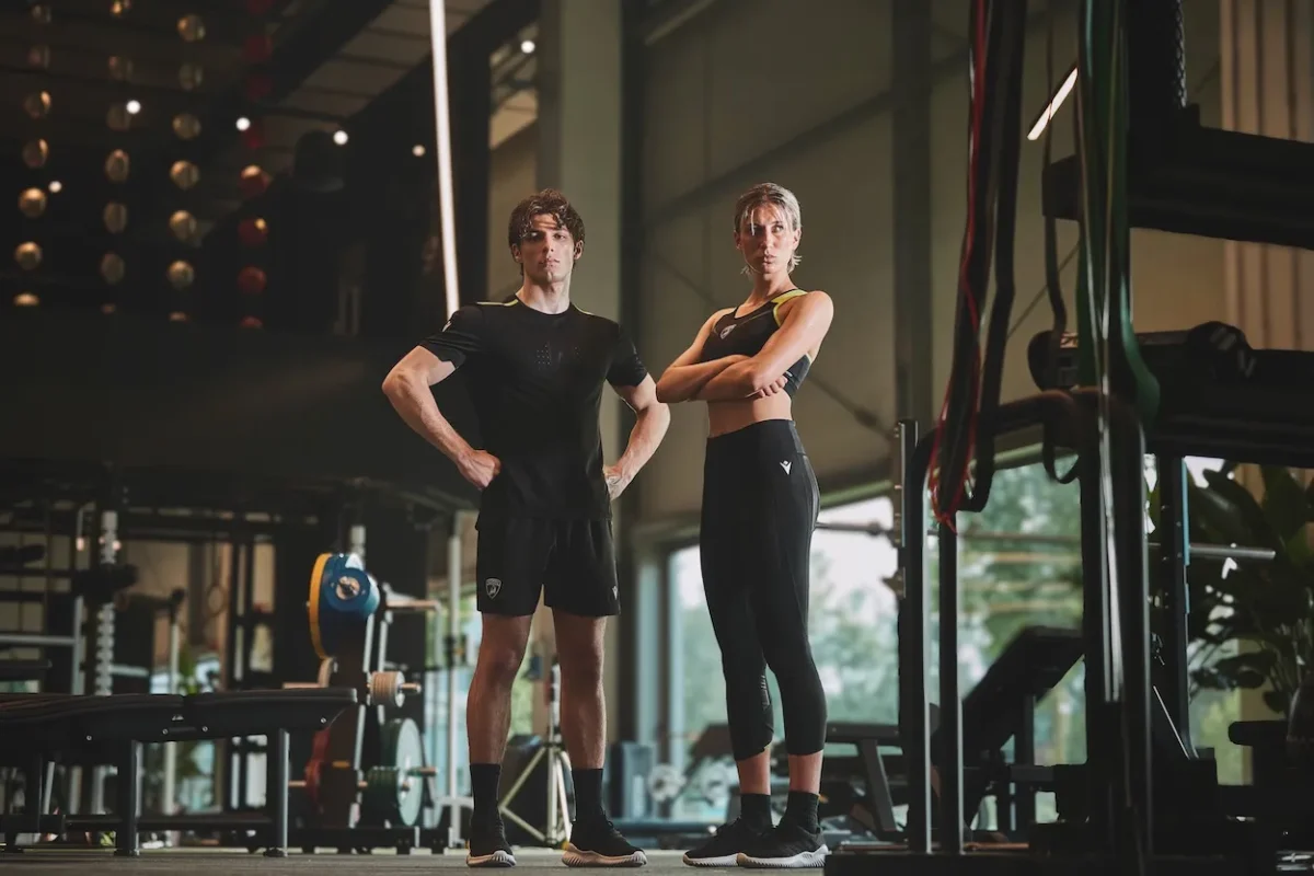 Quand Macron et Automobili Lamborghini réinventent l’activewear de luxe italien