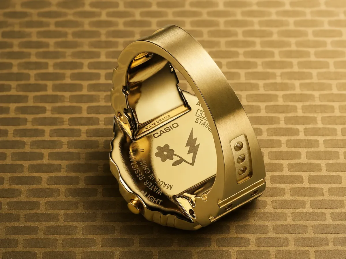 La montre-bague CASIO revient en édition limitée avec J Balvin