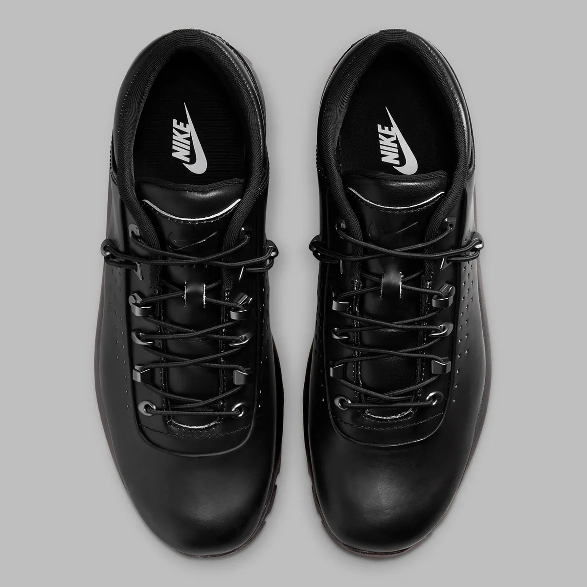 Nike Air Max Goadome Low, l'icône brute du hip-hop s'offre un secret estival sous sa robe de cuir noir