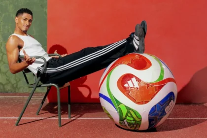 Le TRIONDA d'adidas, le ballon officiel de la Coupe du monde 2026, va changer le football