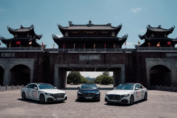 La Mercedes Classe S part à la conquête de l'Asie lors d'une tournée qui célèbre les 140 ans d'histoire de l'automobile