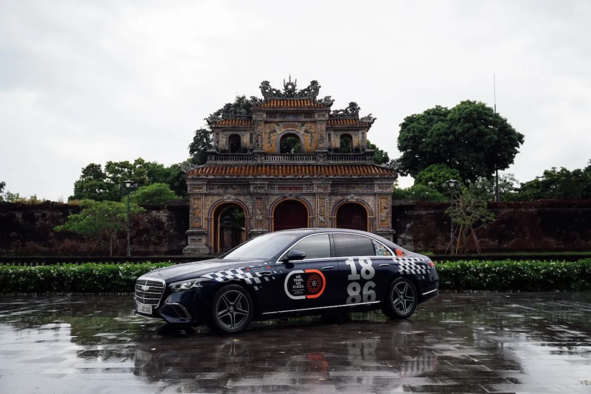 La Mercedes Classe S part à la conquête de l'Asie lors d'une tournée qui célèbre les 140 ans d'histoire de l'automobile