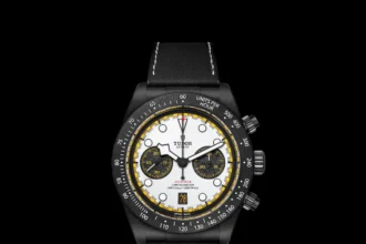 La Tudor Black Bay Chrono « Carbon 26 » réunit la haute horlogerie et la Formule 1 sur le même podium