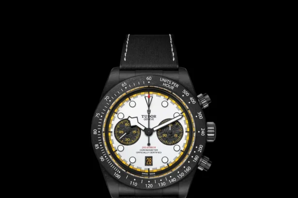 La Tudor Black Bay Chrono « Carbon 26 » réunit la haute horlogerie et la Formule 1 sur le même podium