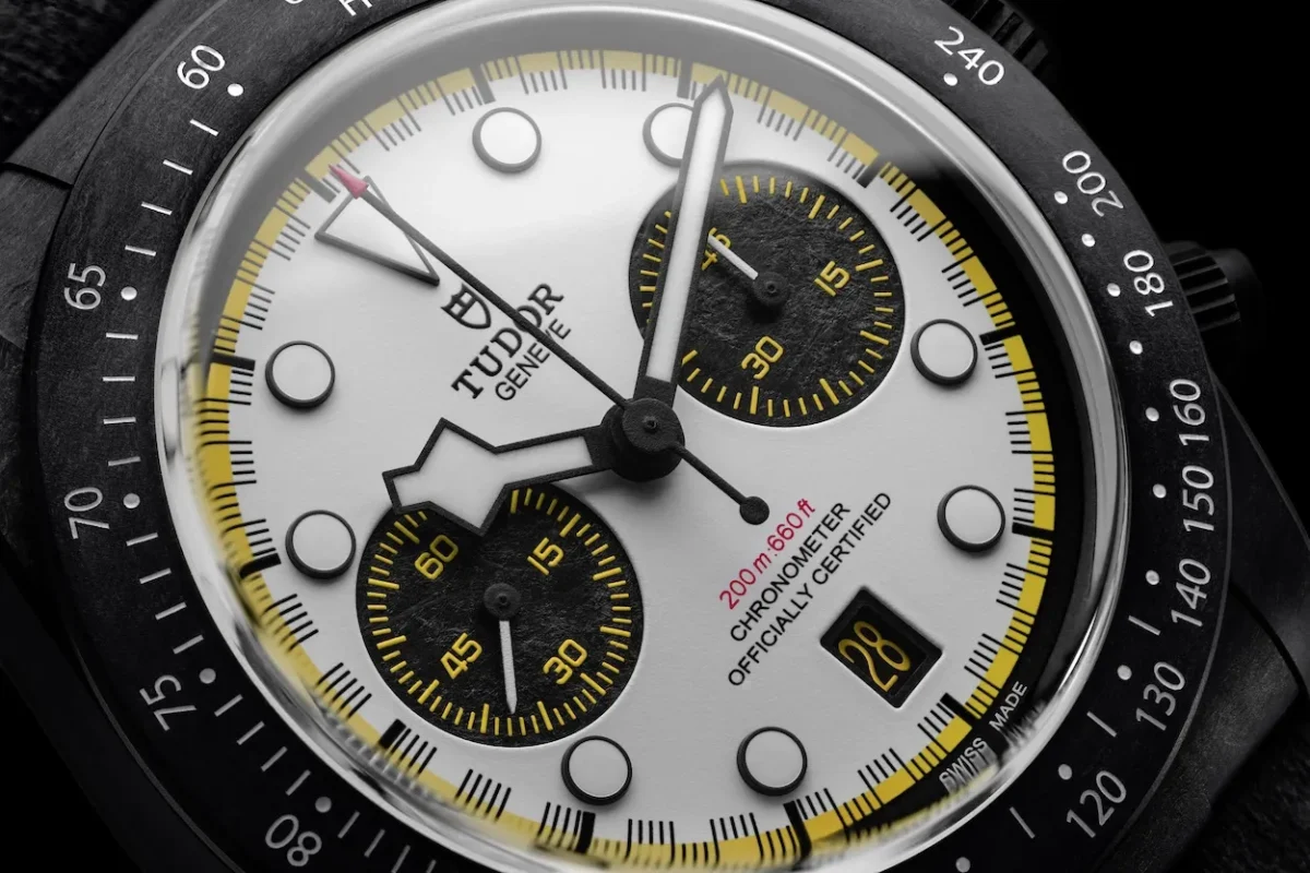 La Tudor Black Bay Chrono « Carbon 26 » réunit la haute horlogerie et la Formule 1 sur le même podium
