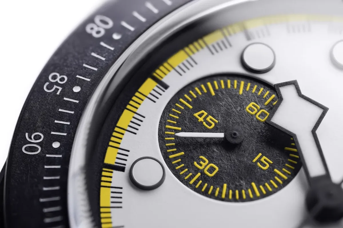 La Tudor Black Bay Chrono « Carbon 26 » réunit la haute horlogerie et la Formule 1 sur le même podium