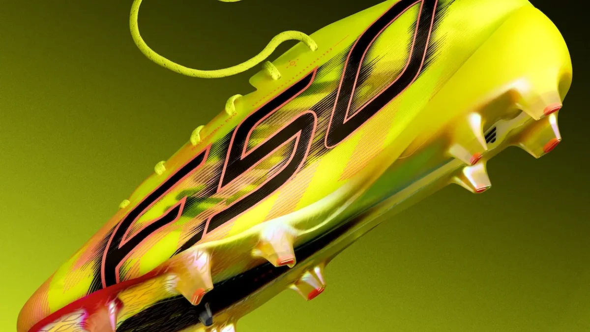 L’adidas F50 HYPERFAST EVO entre dans l'histoire comme étant la chaussure de football la plus légère