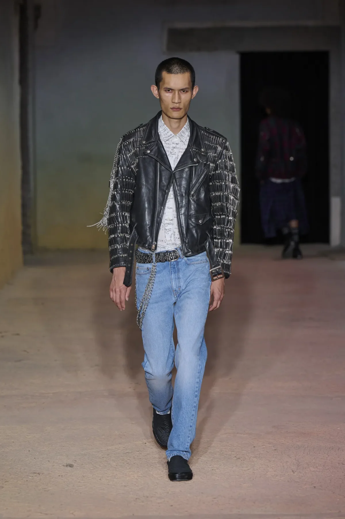 DSM Kei Ninomiya réinvente le punk en manifeste couture pour le printemps 2027