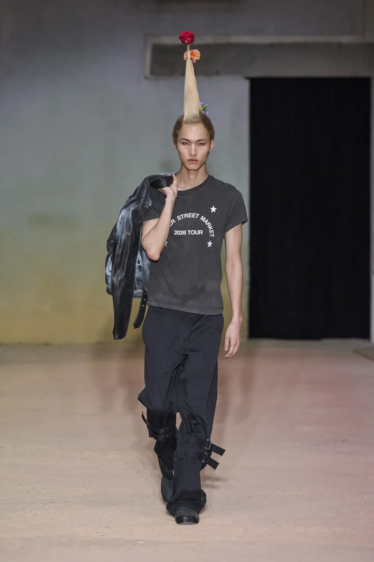 DSM Kei Ninomiya réinvente le punk en manifeste couture pour le printemps 2027