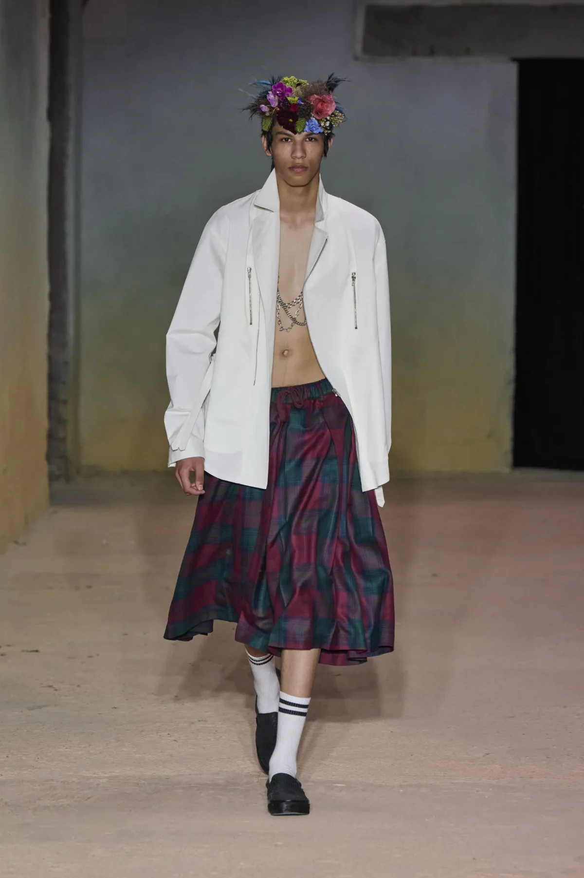 DSM Kei Ninomiya réinvente le punk en manifeste couture pour le printemps 2027