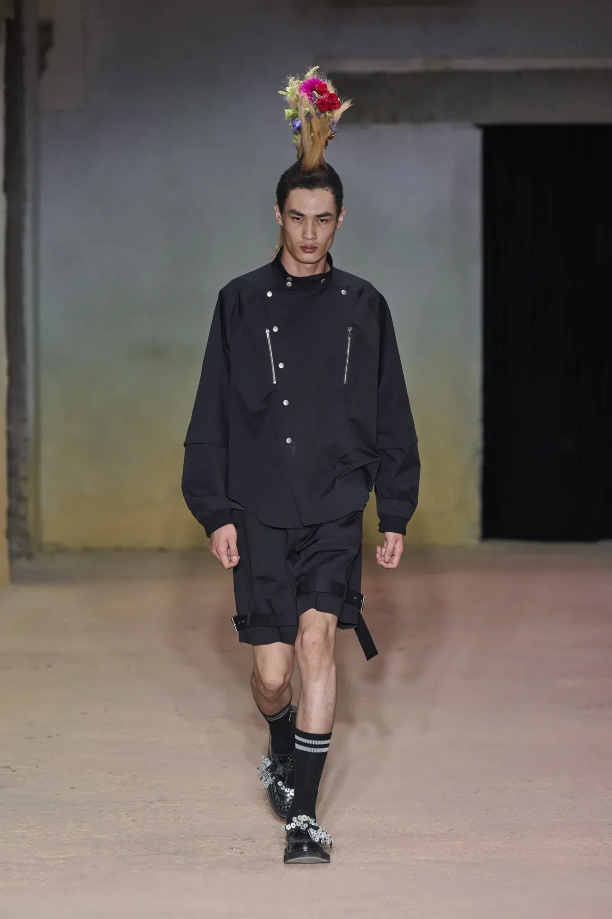DSM Kei Ninomiya réinvente le punk en manifeste couture pour le printemps 2027