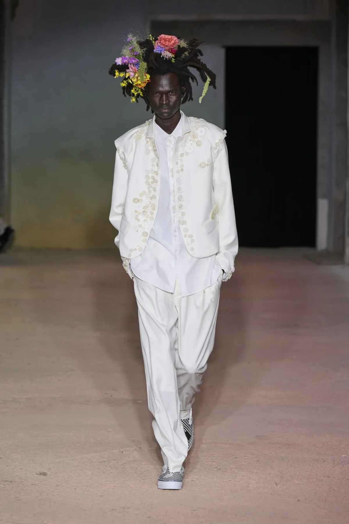 DSM Kei Ninomiya réinvente le punk en manifeste couture pour le printemps 2027
