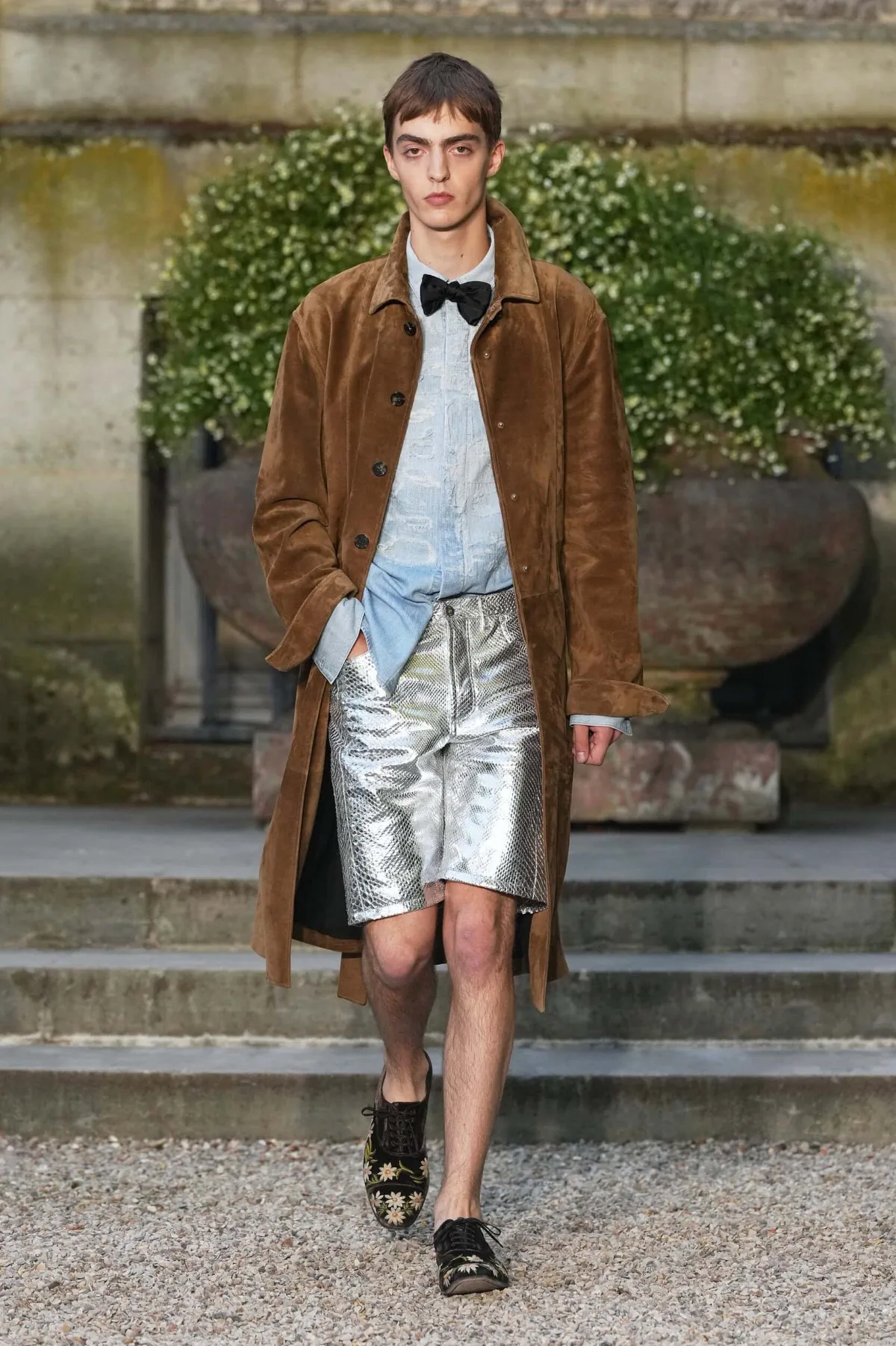 Dior Men printemps 2027, Jonathan Anderson redessine la masculinité avec une élégance libre
