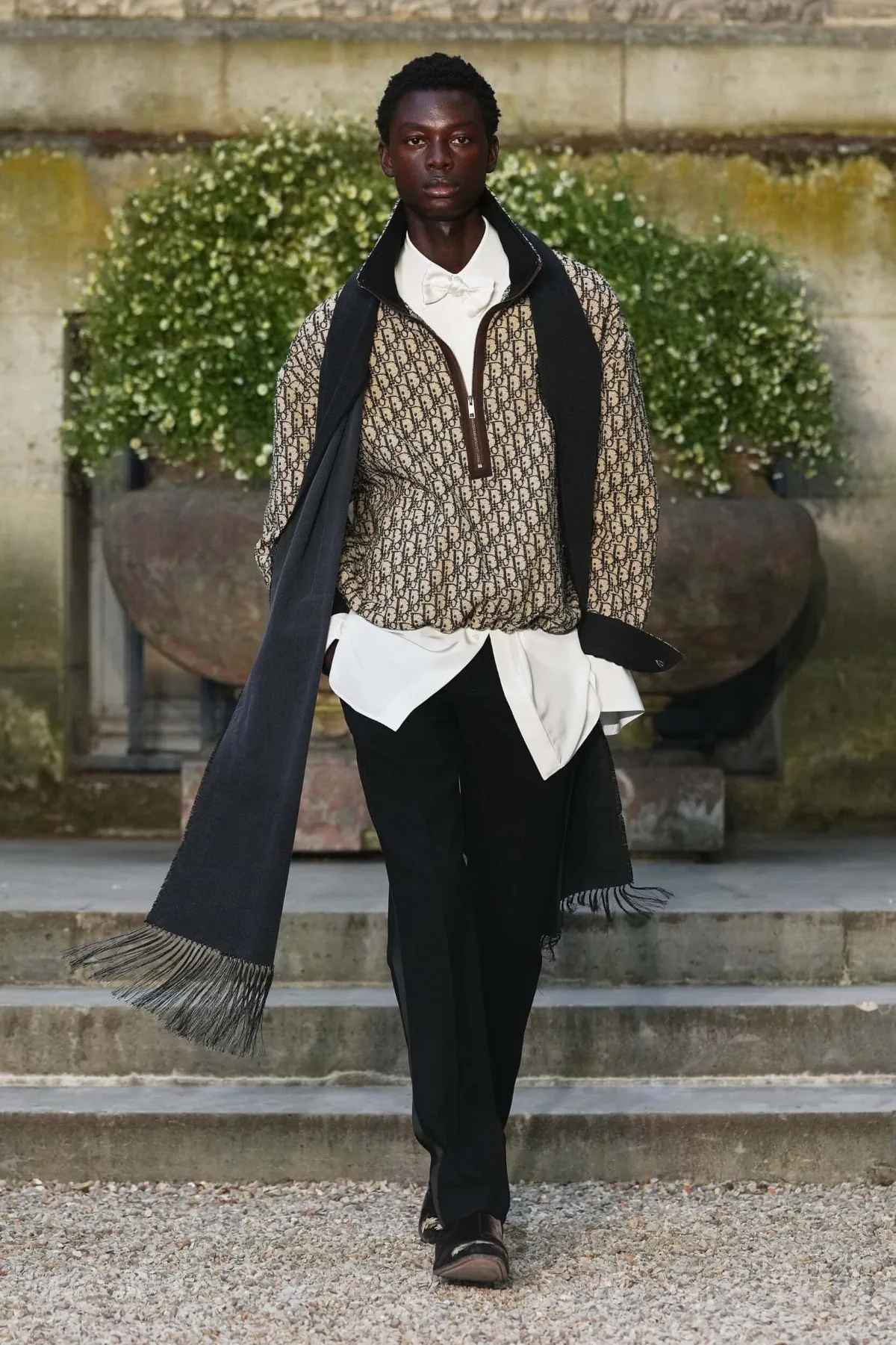 Dior Men printemps 2027, Jonathan Anderson redessine la masculinité avec une élégance libre