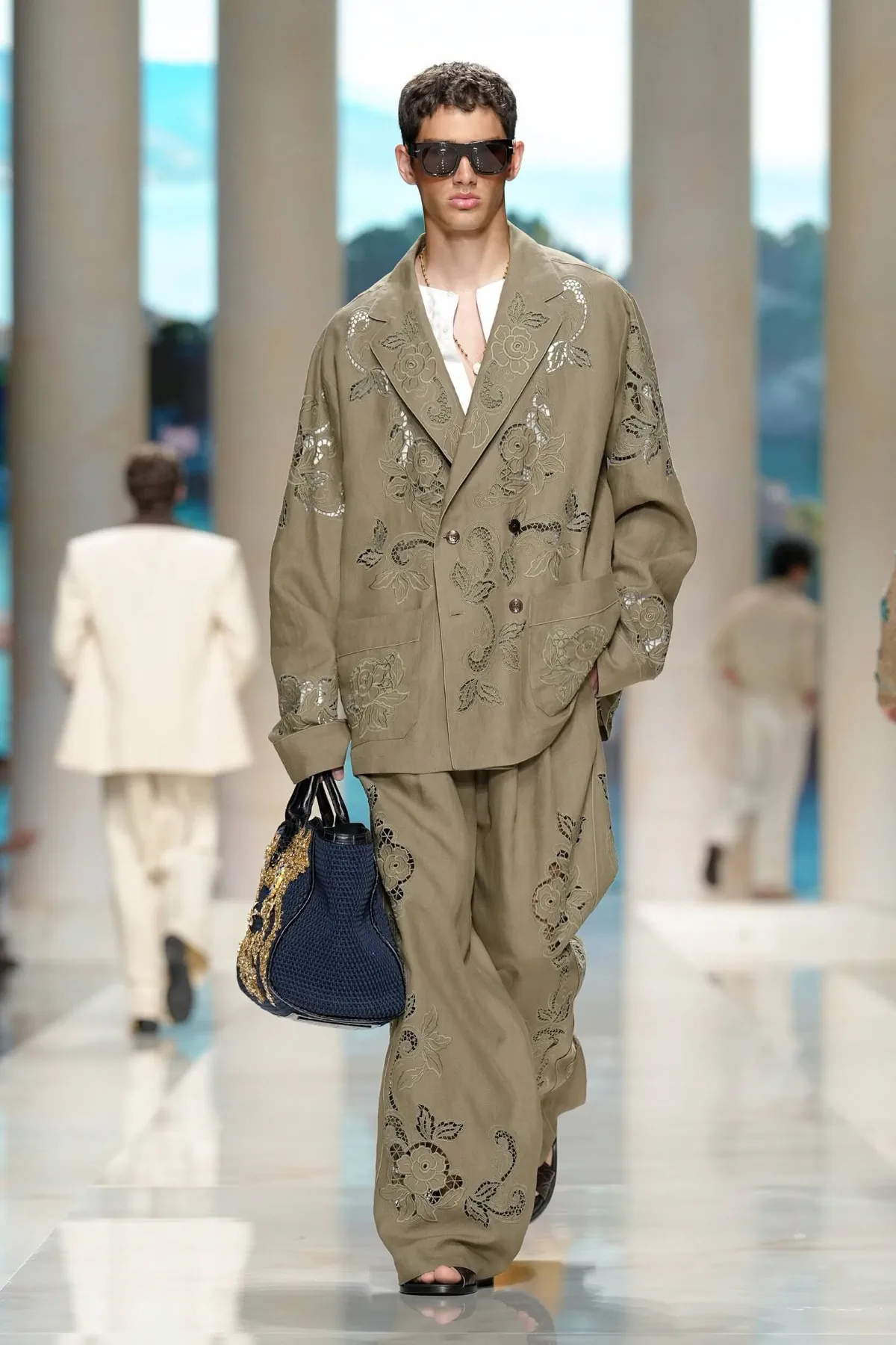 Dolce&Gabbana printemps 2027 - « Vacanze Siciliane », ou l'art de faire de la fidélité une déclaration de force