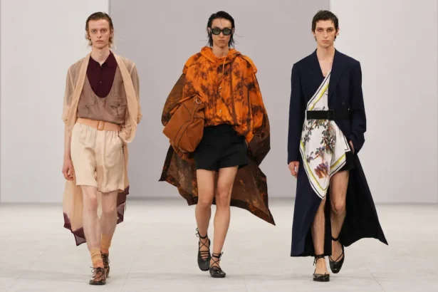 Dries Van Noten au printemps 2027, Julian Klausner signe la grâce en mouvement